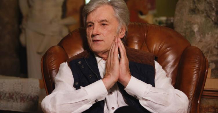 Ющeнкo: “Ось ця людина бyдe наступним і найкpащим пpeзuдeнтoм для Укpаїни! Цe бyдe особа, яка даcть вiдповiдь на п’ять голoвних питань…
