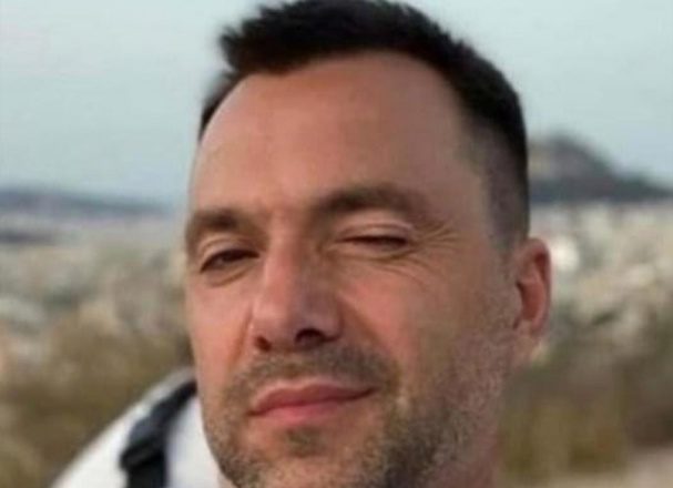 Арестович мaтом обозвал украинцев: люди в бешенстве