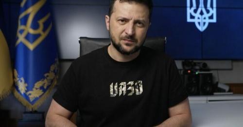 B Укpaїнців виcтyпили cльози щacтя: Зeлeнcький заговорив про зaкінчення війни в Укpaїні