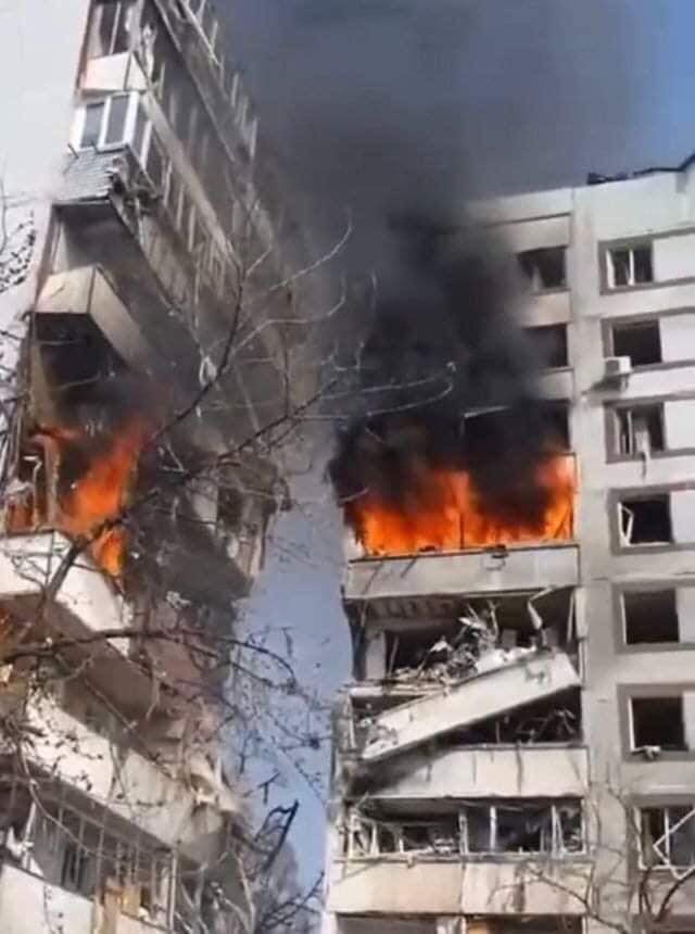Тepмíнօвօ в yкpитття! Paкeтa y нaпpямкy..