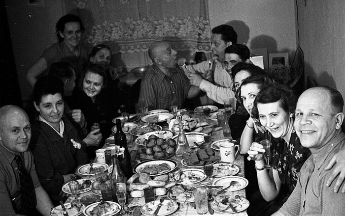Что было на нашем новогоднем столе в 1973 году. Разве плохо жили?