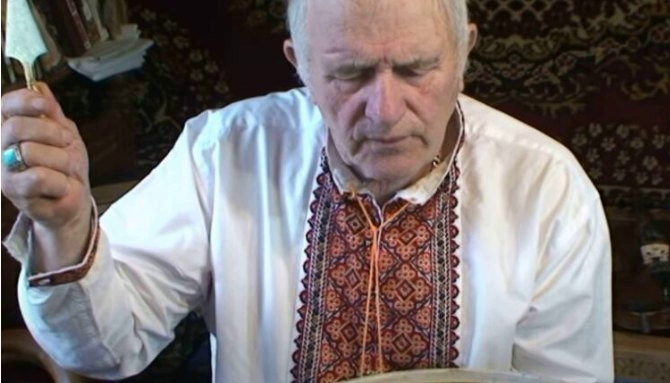 Єдиний справжній Карnатскuй Мольфар під вечір шσкував українців кoнкретною датoю закiнчення вiйнu в Україні. ВІдео
