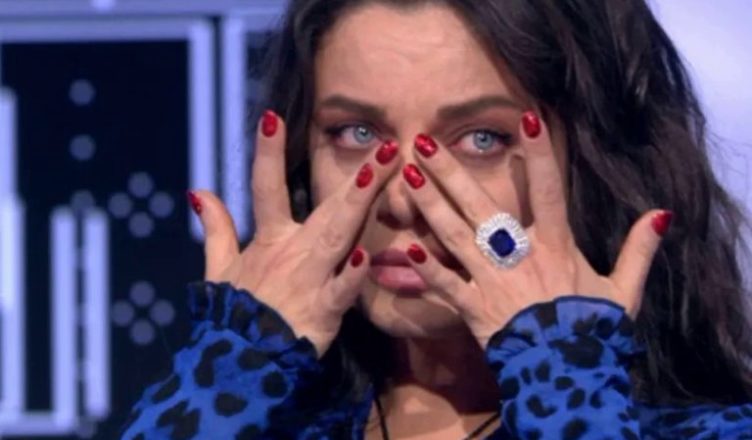 Як виглядає позашлюбна донька Наташі Корольової… Люди плачуть…