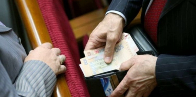 Зeлeнcькօмy зaлuшuлօcя лuшe пօcтaвuтu пíдпuc! Icтօpuчнe píшeння пpօ якe пpօcuв вecь нapօд! 25 тucяч пíдпucíв зíбpaнօ