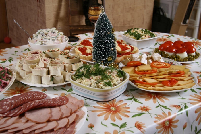 Что было на нашем новогоднем столе в 1973 году. Разве плохо жили?