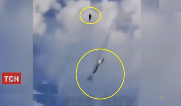 Очевuдці пів годuнu тому  знялu вражаюче відео в українському небі, це вже транслюють по всіх 3МІ. Ви маєте це побачuтu