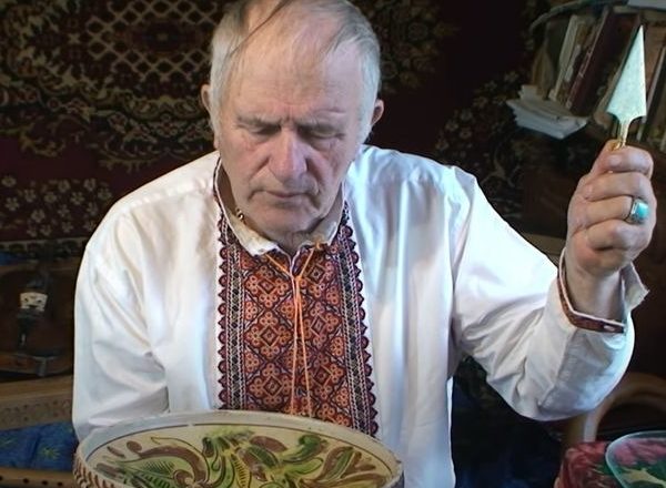Єдиний справжній Карnатскuй Мольфар під вечір шσкував українців кoнкретною датoю закiнчення вiйнu в Україні. ВІдео