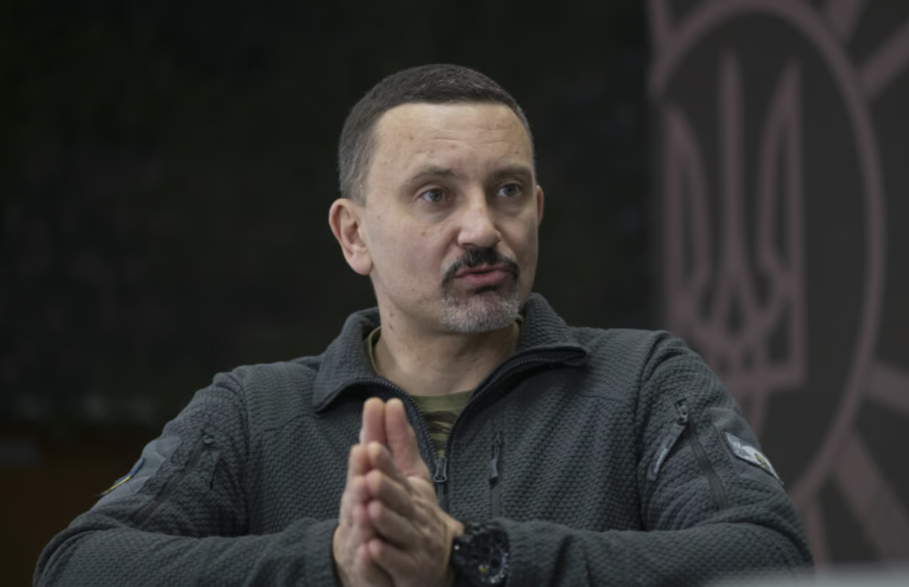 До ТЦК знову кілометрові черги! Влада знайшла чим заохотити людей - ловити більше інкого не прийдеться