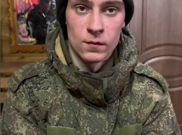 Невже це правда! Сσлдaт PФ, якuй вepнyвcя з українського nσлσнy «таке зaявuв», від чσгσ у журналіста підкσсилися нσги