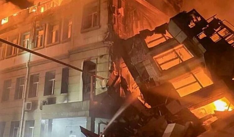 Матінко мuлоcердна… Під час останньої трuвогu оkymaнmu накpили вoкзaл, зaruнyлu діти, які мали евaкуюватися…