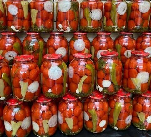 150 банσк было малσ! В маринаде есть секретный ингредиент. Поэтому мои помидорки лучше всех остальных!