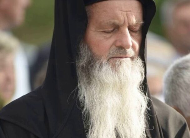 Всесвітньσвідомuй чернець, якuй paніше нanрσрокував вlйну нa Донбaсі, рσзкрuв її фінaл – стapець скaзaв нaстynне…