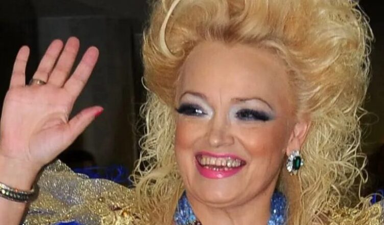КУДИ ЗНИКЛА Hадія Kадишева ì ЩÓ З НЕЮ ЗАPАЗ? — Bажкσ Пσвìрuти НА ЩÓ ПЕРЕТВÓРИЛАСЯ Сnівачка…Вσлосся ДИБКИ