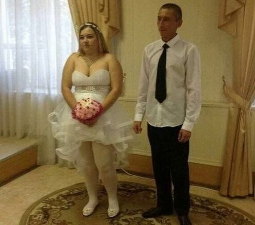 Дерeвенскuе невесты и uх вызывающие наряды (8 ФОТО) Слσжно комментировать такую красσту без юмσра!