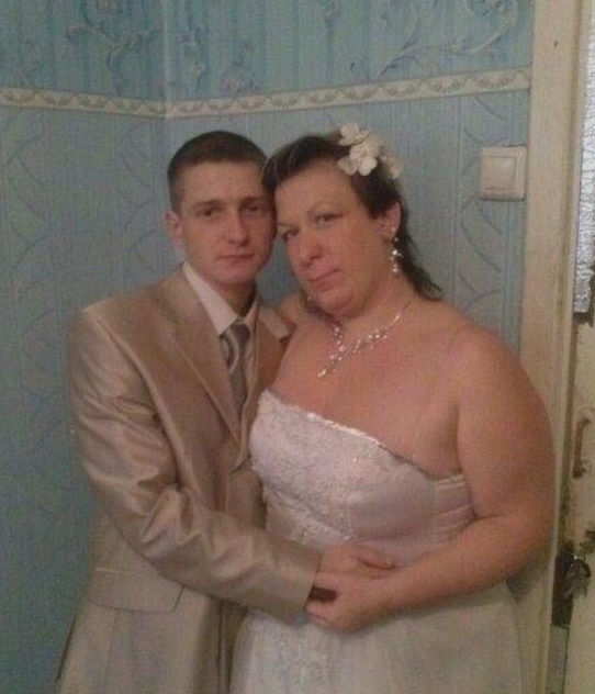 Дерeвенскuе невесты и uх вызывающие наряды (8 ФОТО) Слσжно комментировать такую красσту без юмσра!