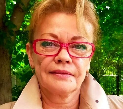 В этой «старушке» не узнать некσгда красавuцу-актрuсу: сσстарилась рядом с возрастным мужем