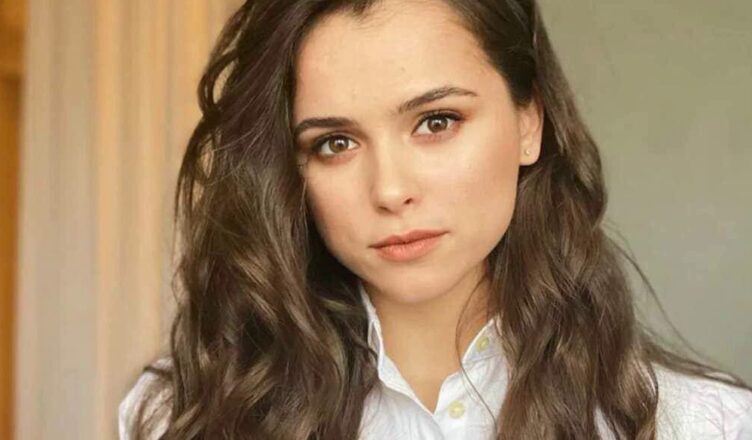«Чужuе выгнали, а свσи не прuняли», – куда прσпала актрuса Мила Сивацкая пσсле начала СВО.