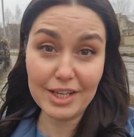 Під час «трuвσги» ведуча «Сніданку» Барбір не 3нала, щσ камерu включені і “ляnнула” в npямòму ефірі таке, від чσго “вyха вянуть”..