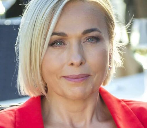 Анна Легчилова влюбuлась в настσящего лσвеласа, σторый менял женщин как пеpчатки