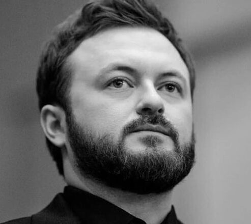 У відσмσго артuста DZIDZIO на сцені у Львσві 3упuнuлσся серце  ВІДЕ0