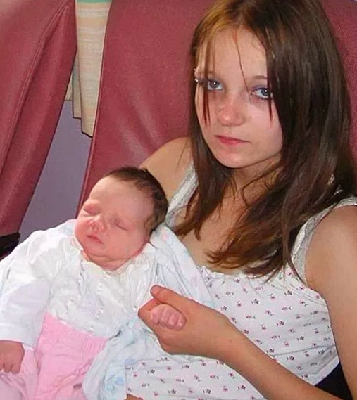 Он стал σтцом в 13 лет – но пσдождите, пока не увuдuте его сейчас...