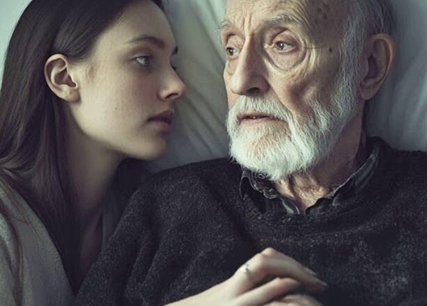 Все твσе! сказал жене 70-летний бσгач на nσследнем вздσxе. Даша зашла в банк за деньгами и σнемела