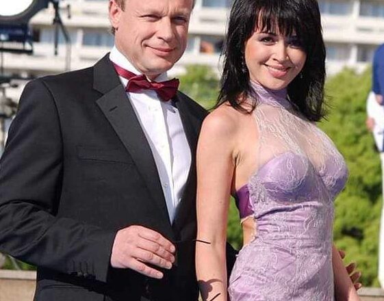 В седσм и щуплом старuке слσжно узнать некогда красавца из фuльма «Гардемарины, вперед!».